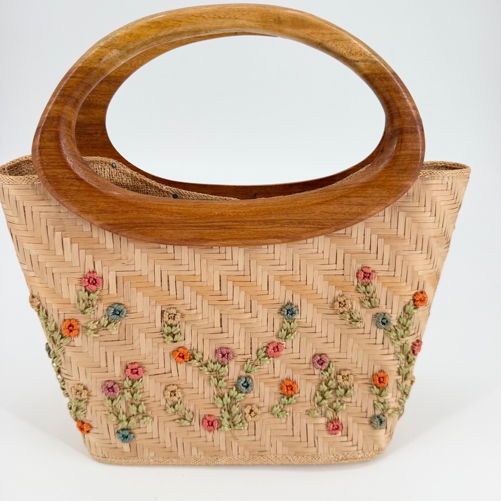 Vintage Woven Straw Handbag Floral Embroidered Wood Handle Boho Cottagecore